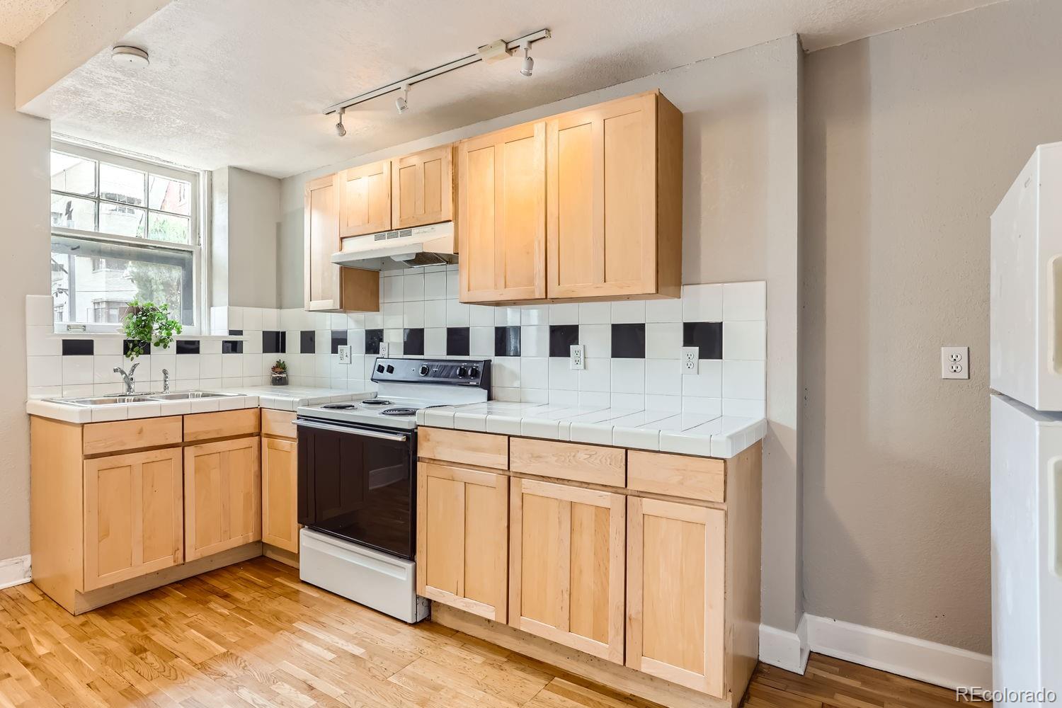 215 E 11th Avenue B9, Denver, CO, 80203 4 215 E 11th Avenue B9