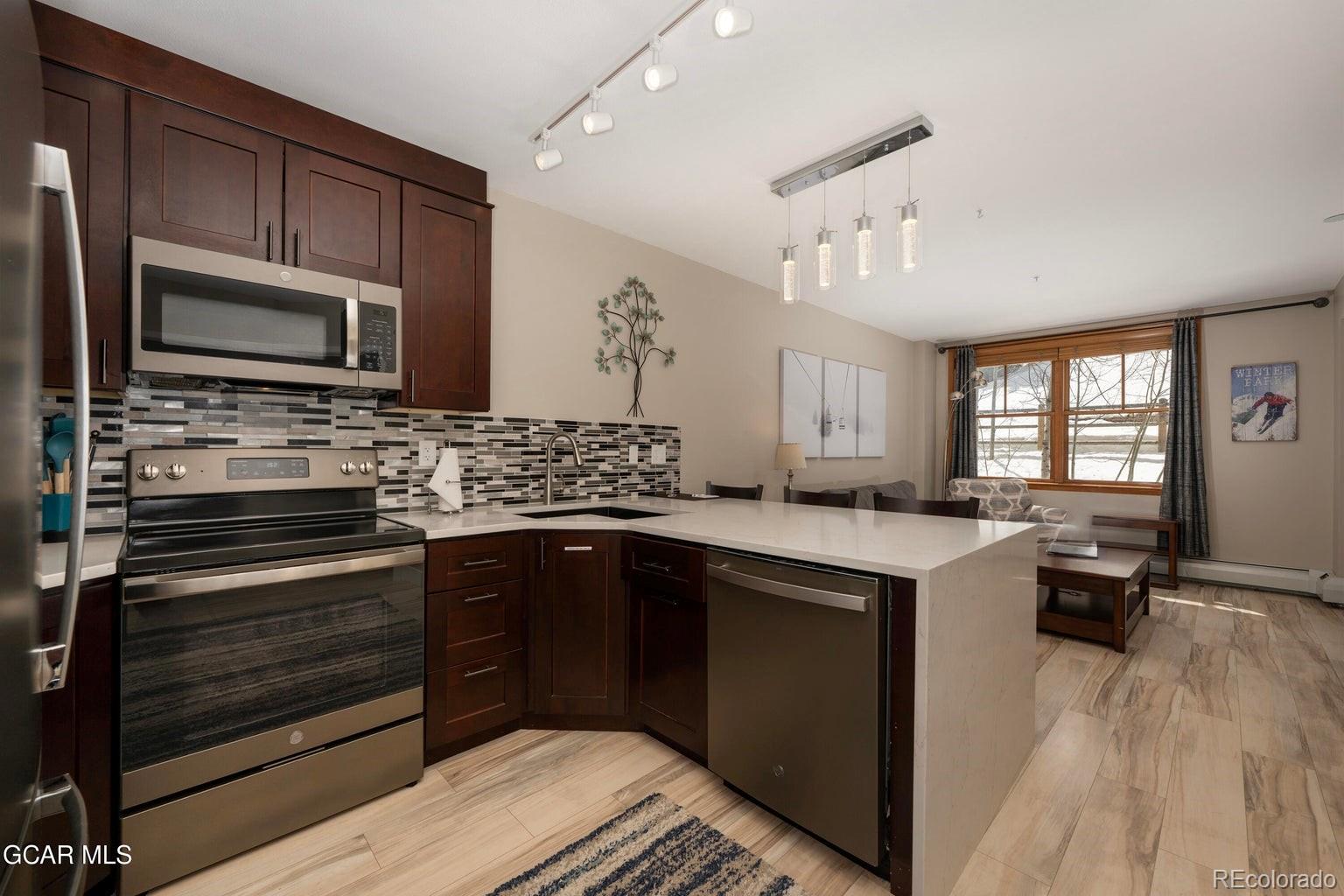 401 Nystrom Lane 1307