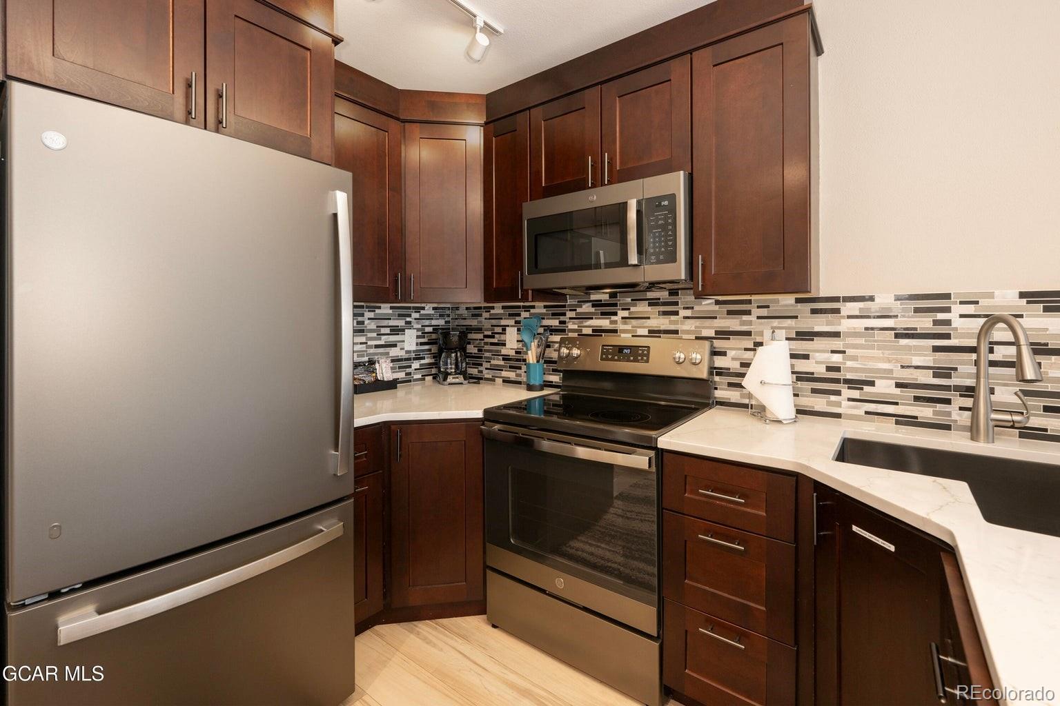 401 Nystrom Lane 1307