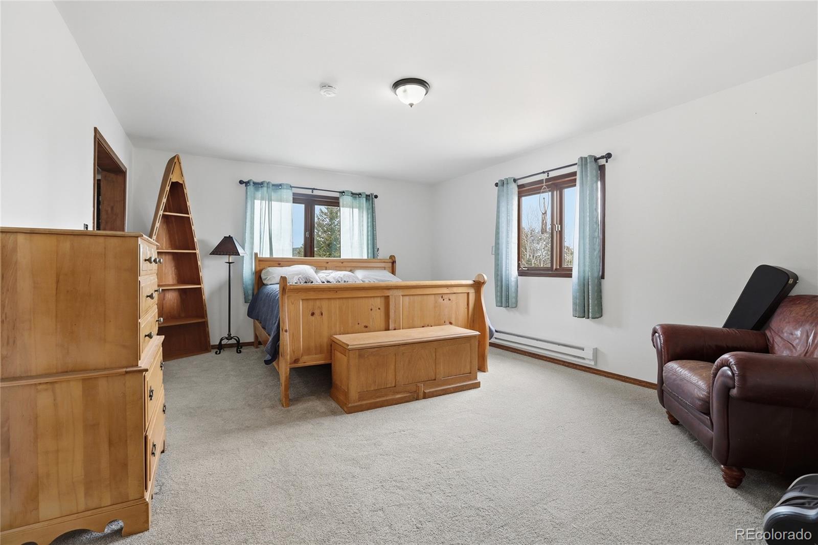 9225 Sandy Lane