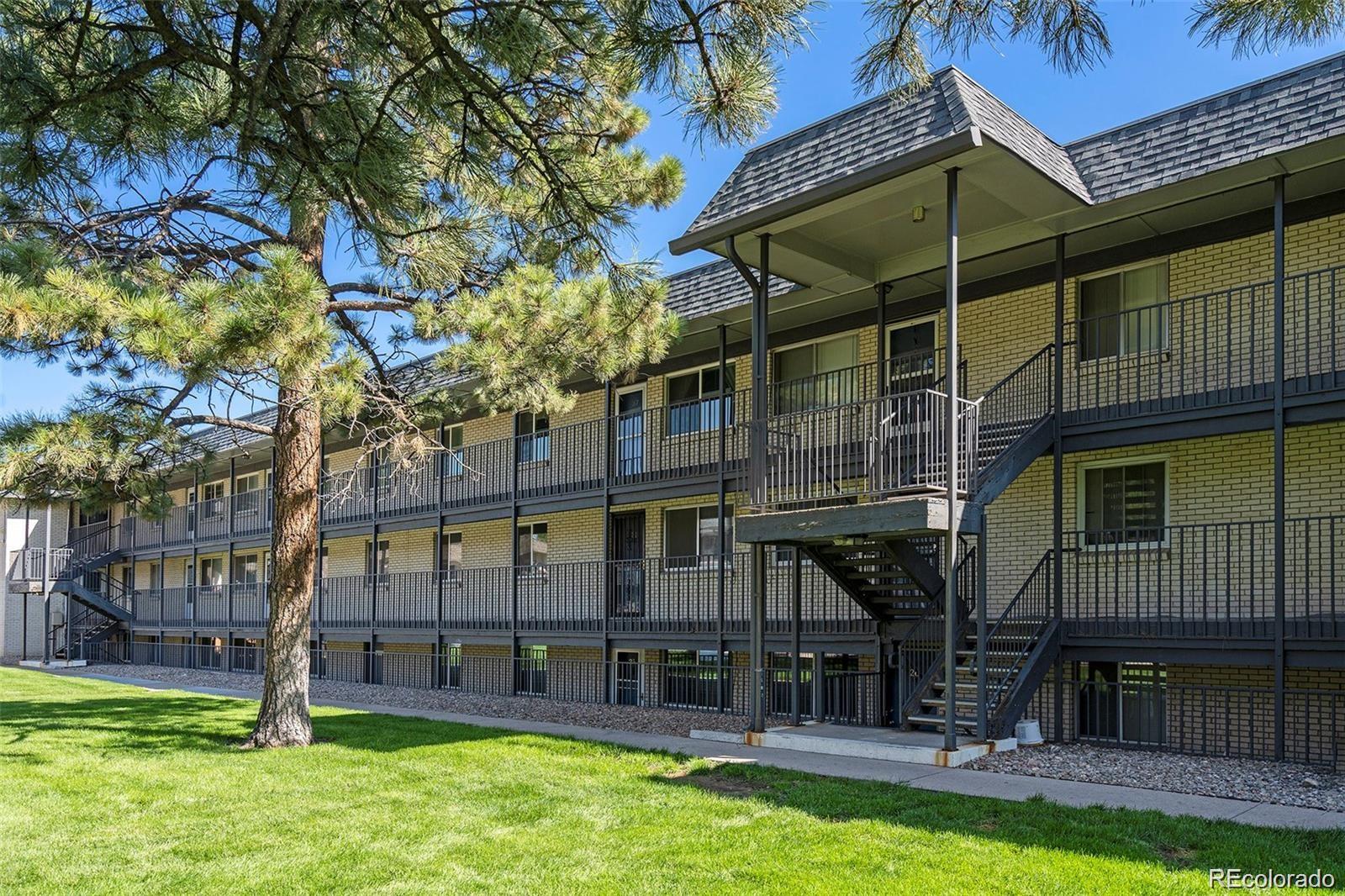 1723 N Robb Street 56