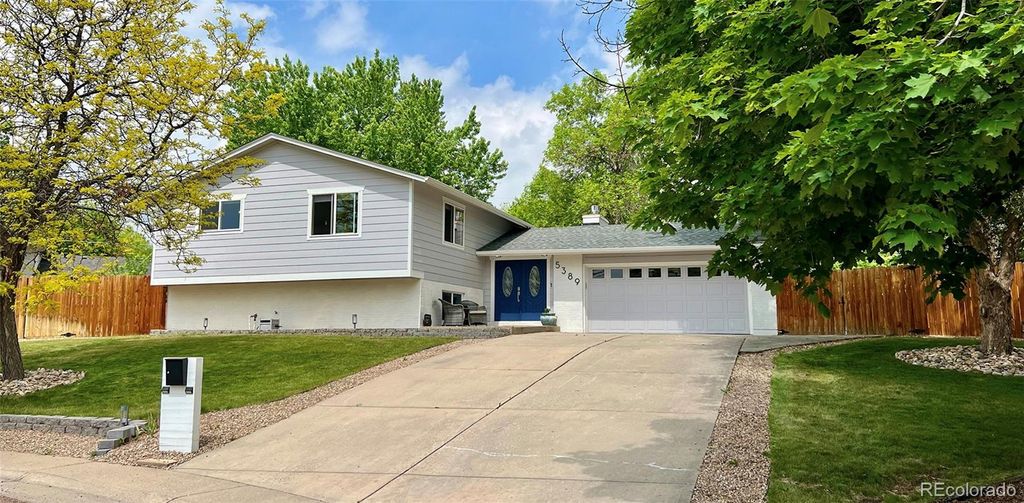 Photo of 5389 W Roxbury Place, Littleton, CO 80128 (MLS # 4351495)