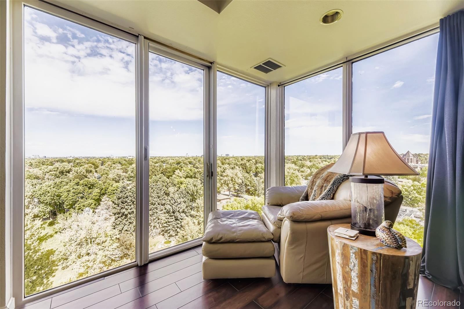 1900 E Girard Place 907