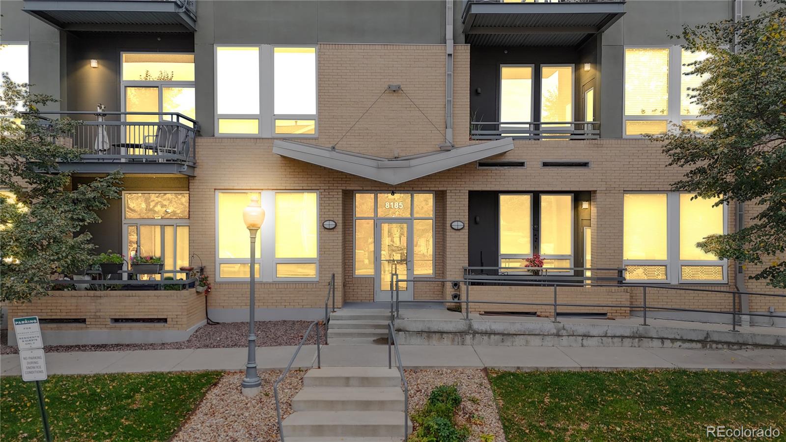 8185 E Lowry Boulevard 302