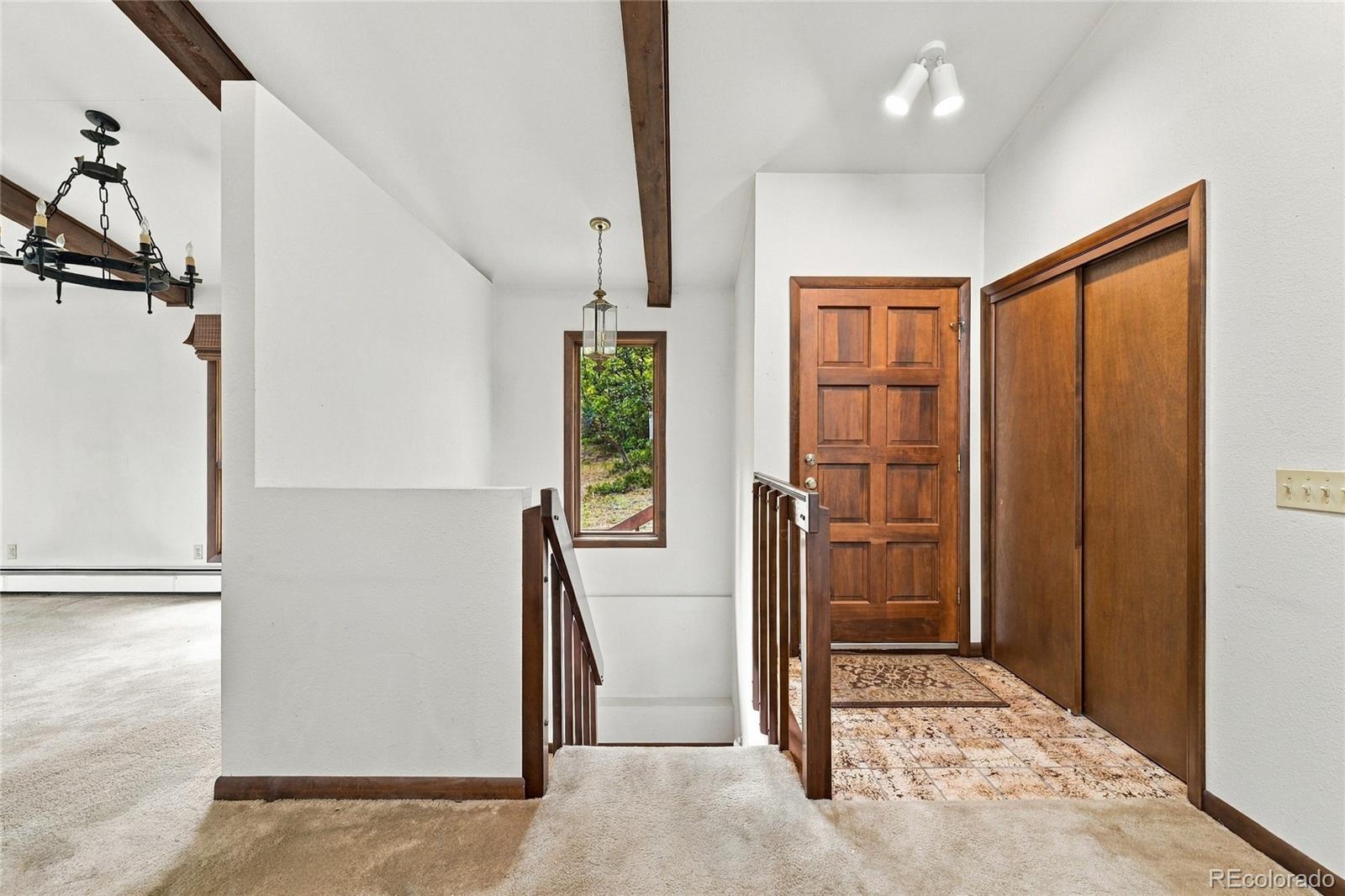 6841 Pike Place