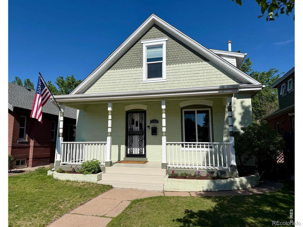 Photo of 1324 S Lincoln Street, Denver, CO 80210 (MLS # IR1058874)