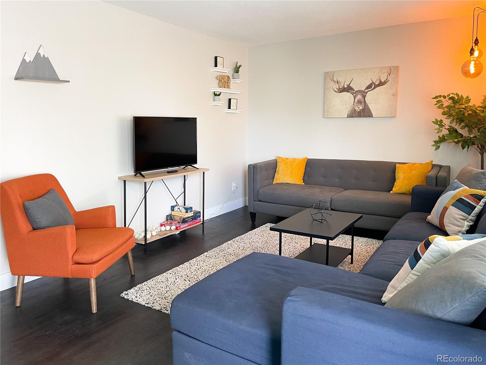 7883 Greenwood Boulevard