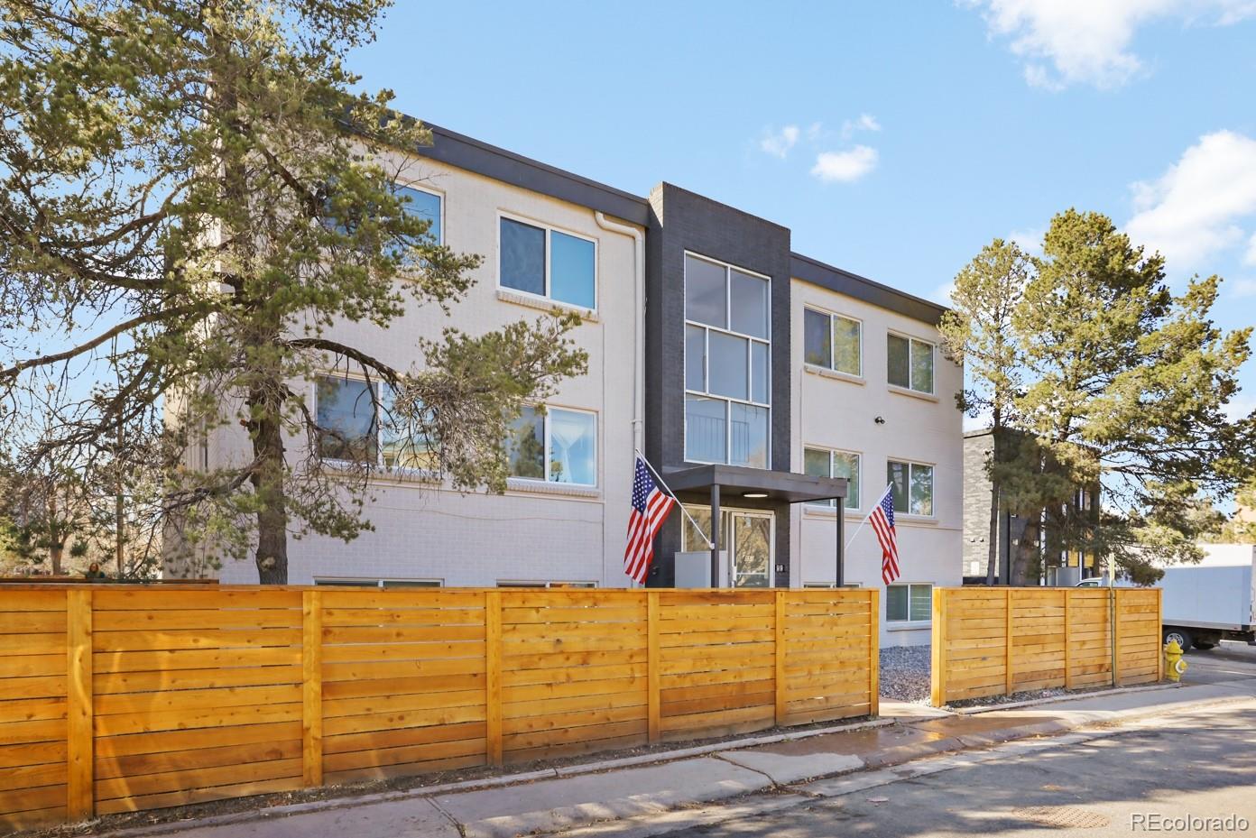 551 S Fairfax Street