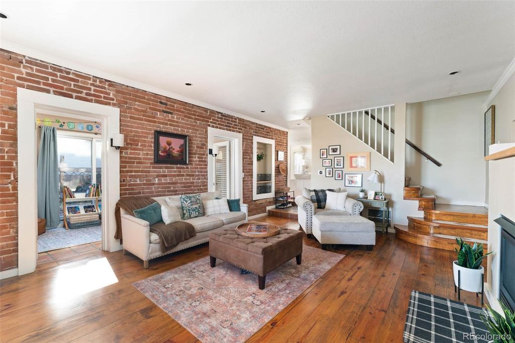 Photo of 2551 S Logan Street, Denver, CO 80210 (MLS # 3881699)