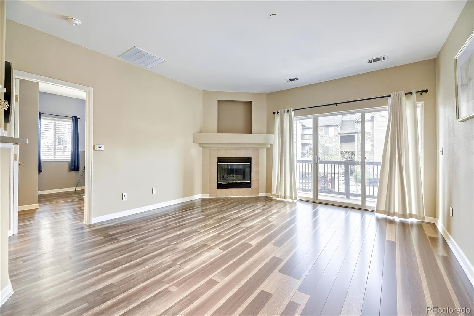 7409 S Alkire Street 205