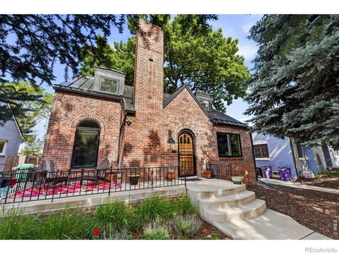 Photo of 1533 Oneida Street, Denver, CO 80220 (MLS # IR1066466)
