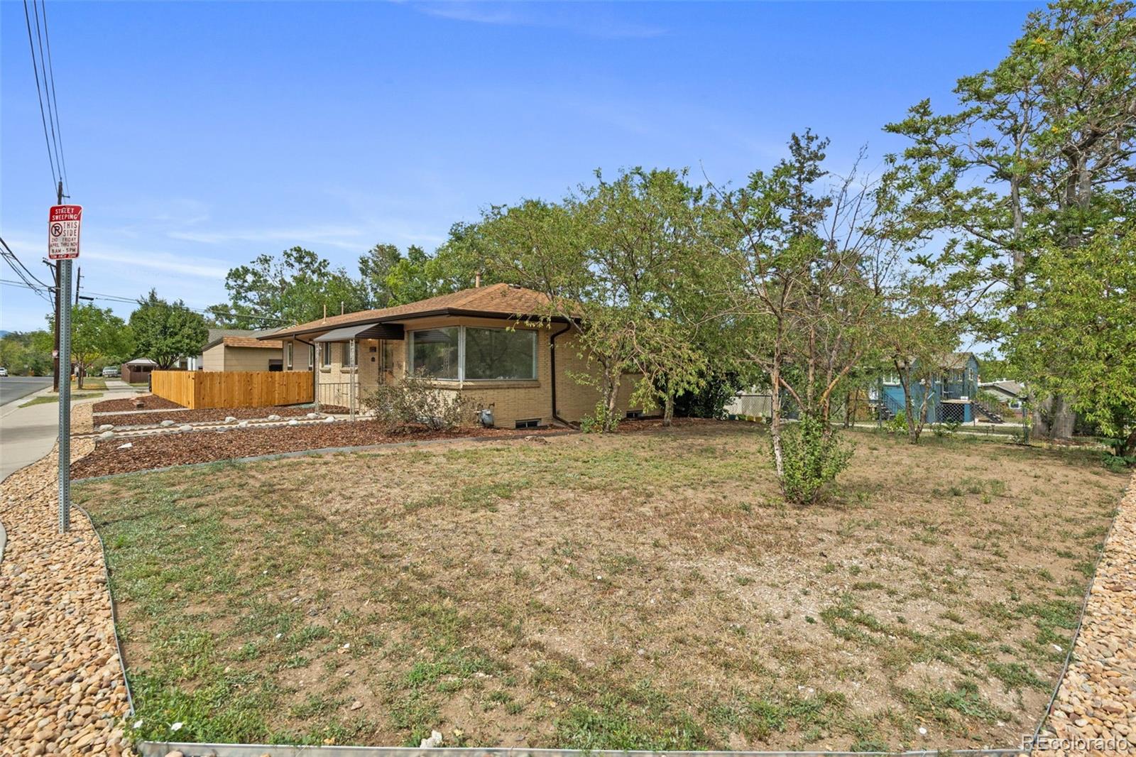 3101 W Cedar Avenue