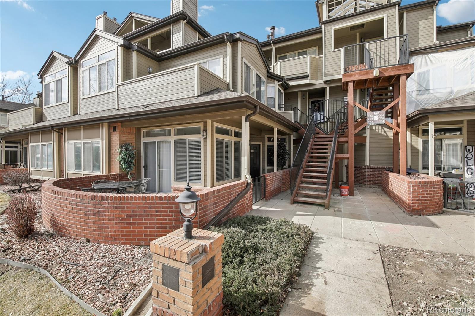 6001 S Yosemite Street B102