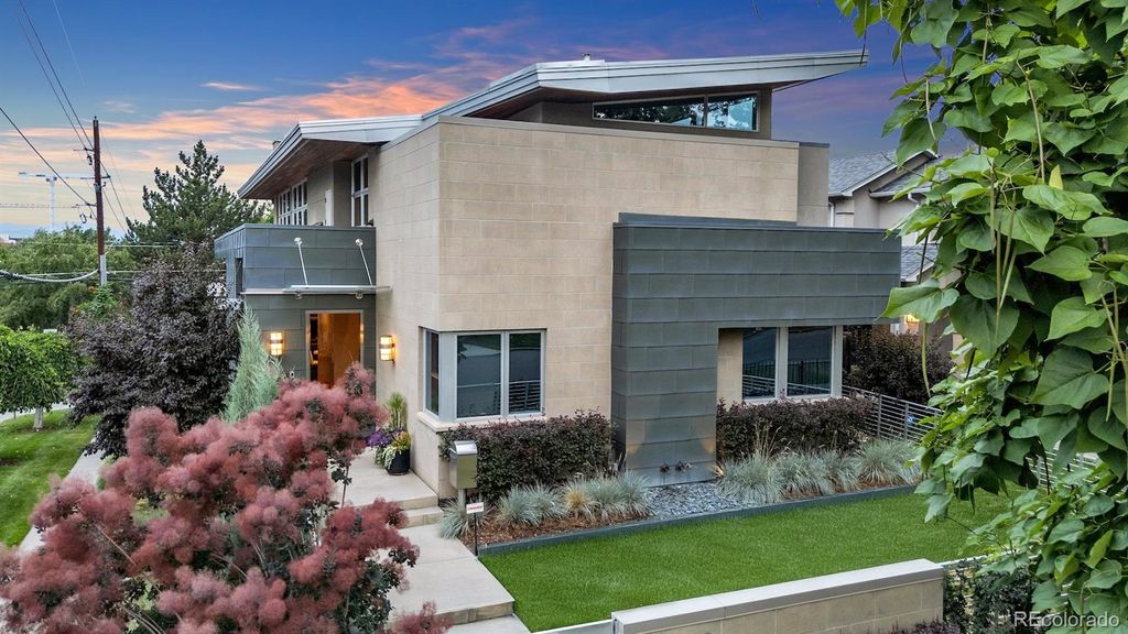 Photo of 301 Monroe Street, Denver, CO 80206 (MLS # 1515919)