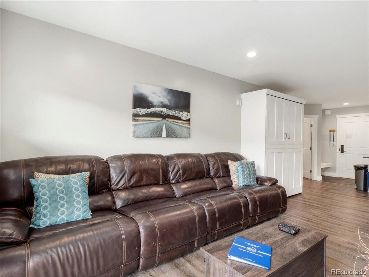 20 Hunki Dori Court 2295