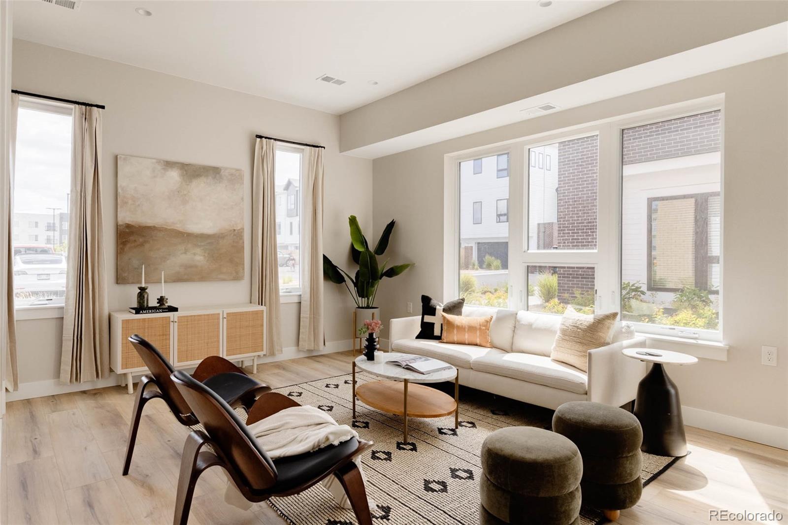 8260 E 36th Avenue 29