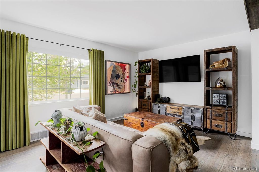 Photo of 920 S Alcott Street, Denver, CO 80219 (MLS # 1596169)