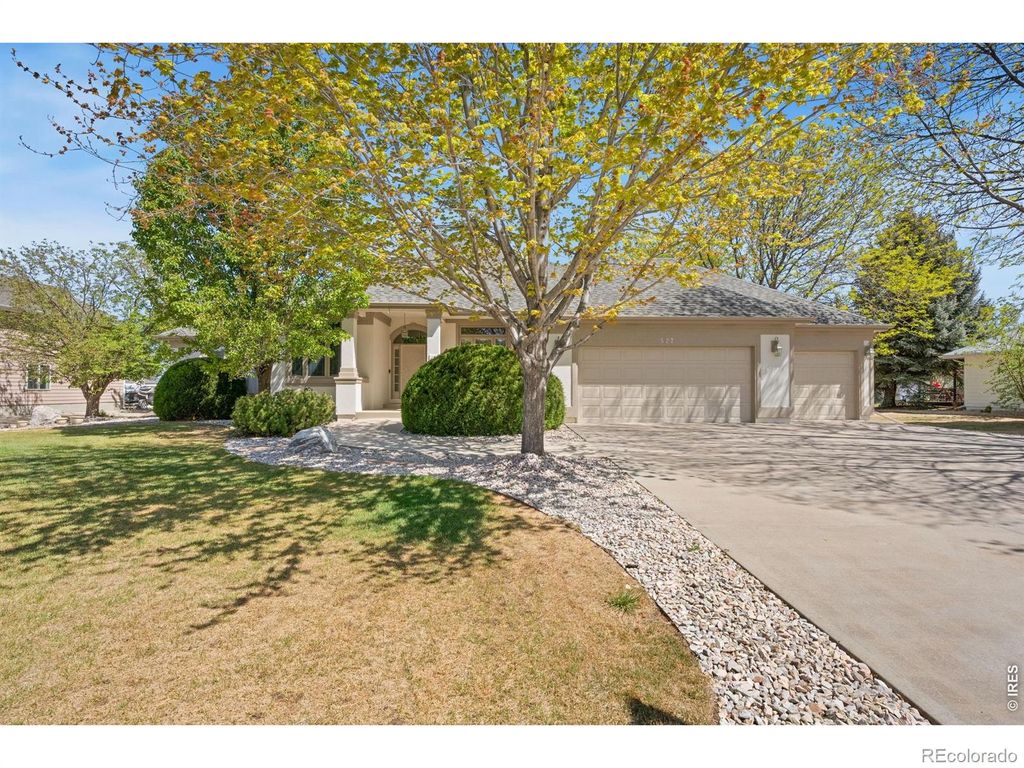 Photo of 527 Valley View Road, Loveland, CO 80537 (MLS # IR1058370)
