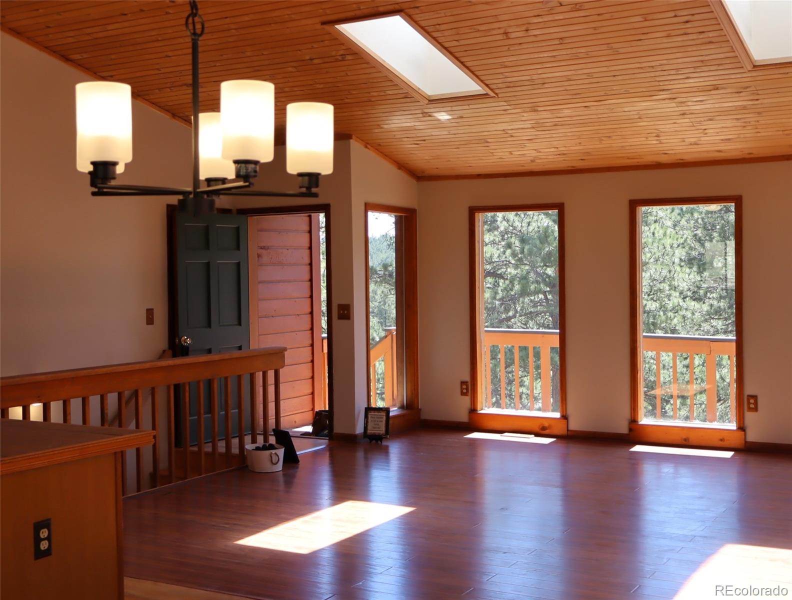 917 Bluebird Lane