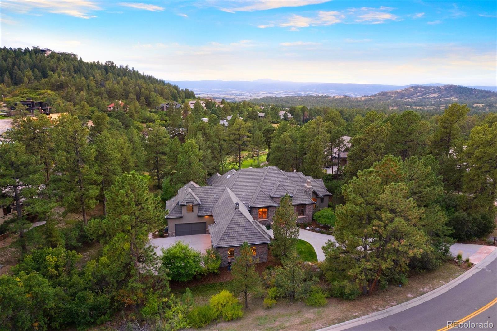 976 COUNTRY CLUB Parkway