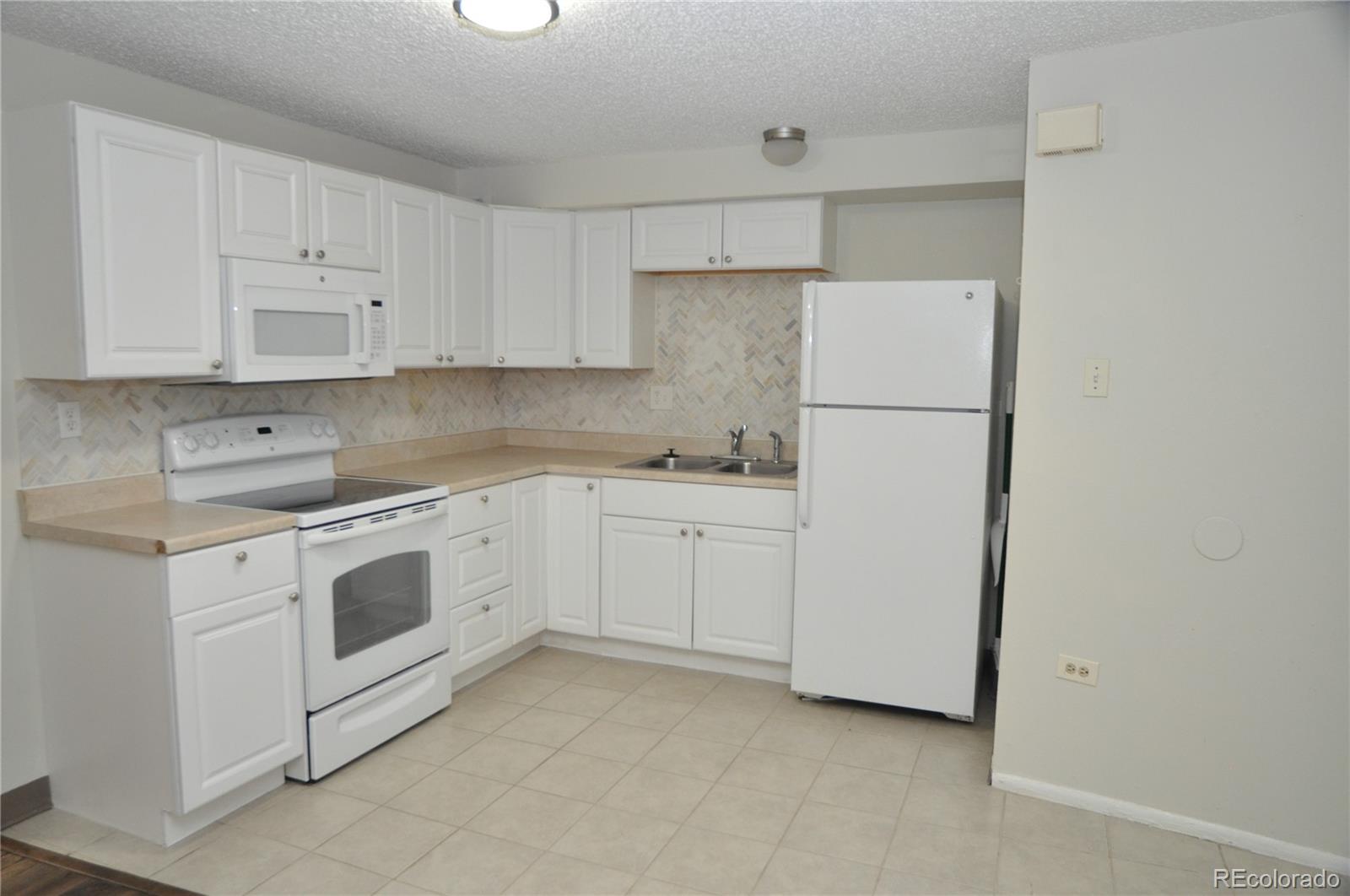 1265 Colorado Boulevard 9