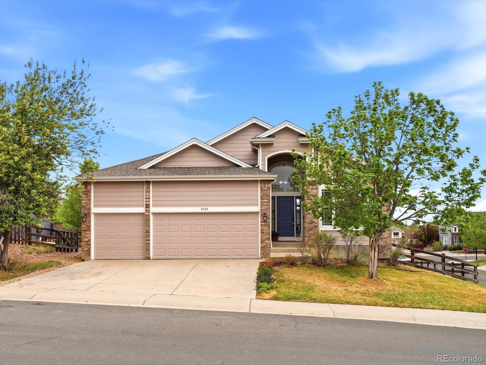 9729 Hummingbird Place