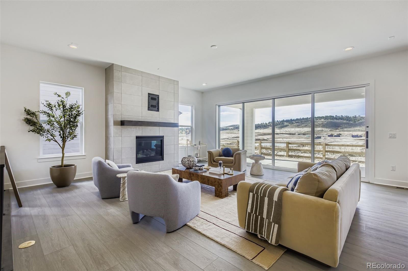 3141 Westcliff Drive