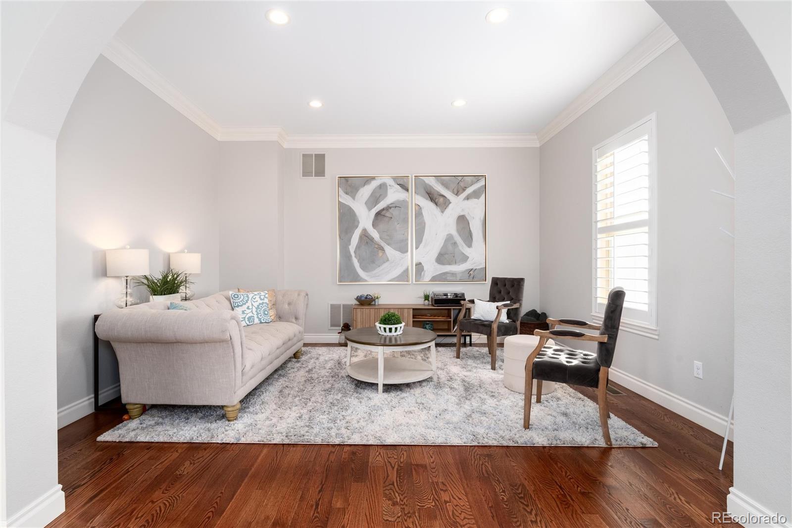 10286 Greentrail Circle