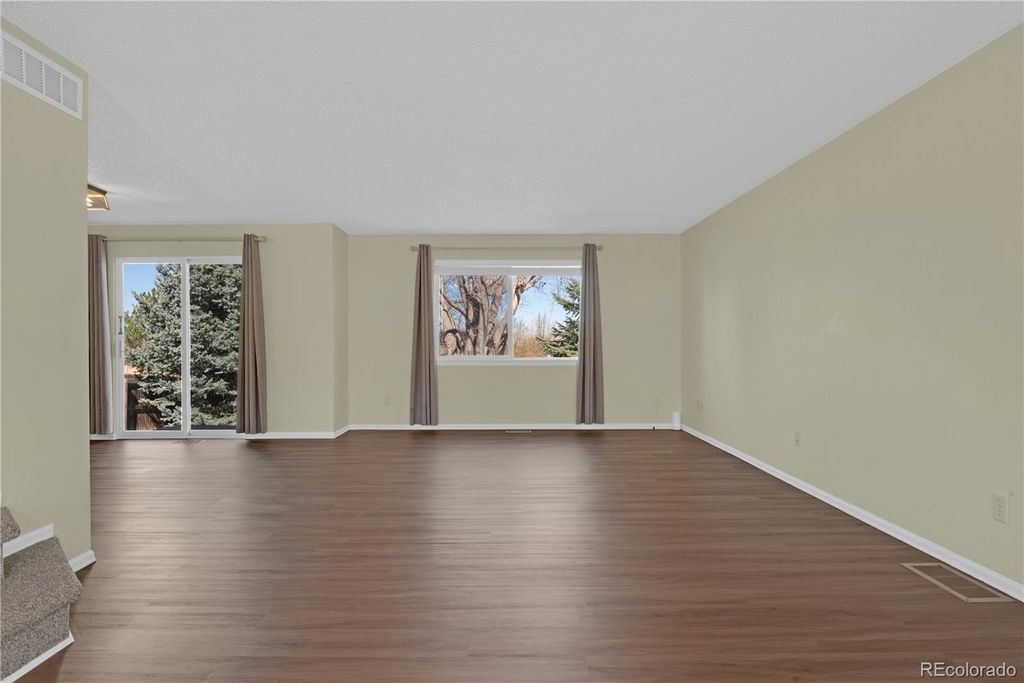 Photo of 5335 S Ukraine Way, Aurora, CO 80015 (MLS # 8346537)