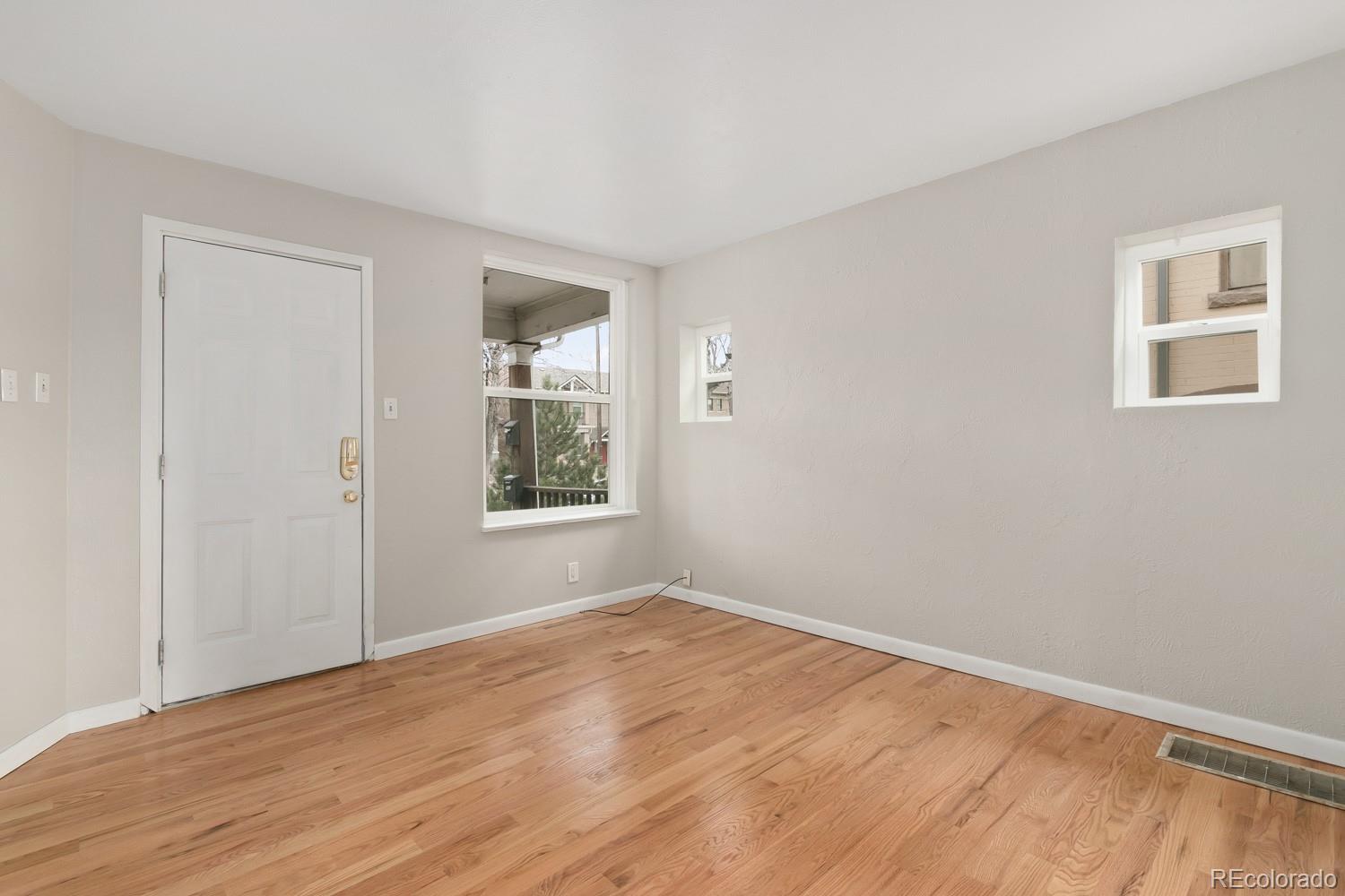 541-543 Logan Street