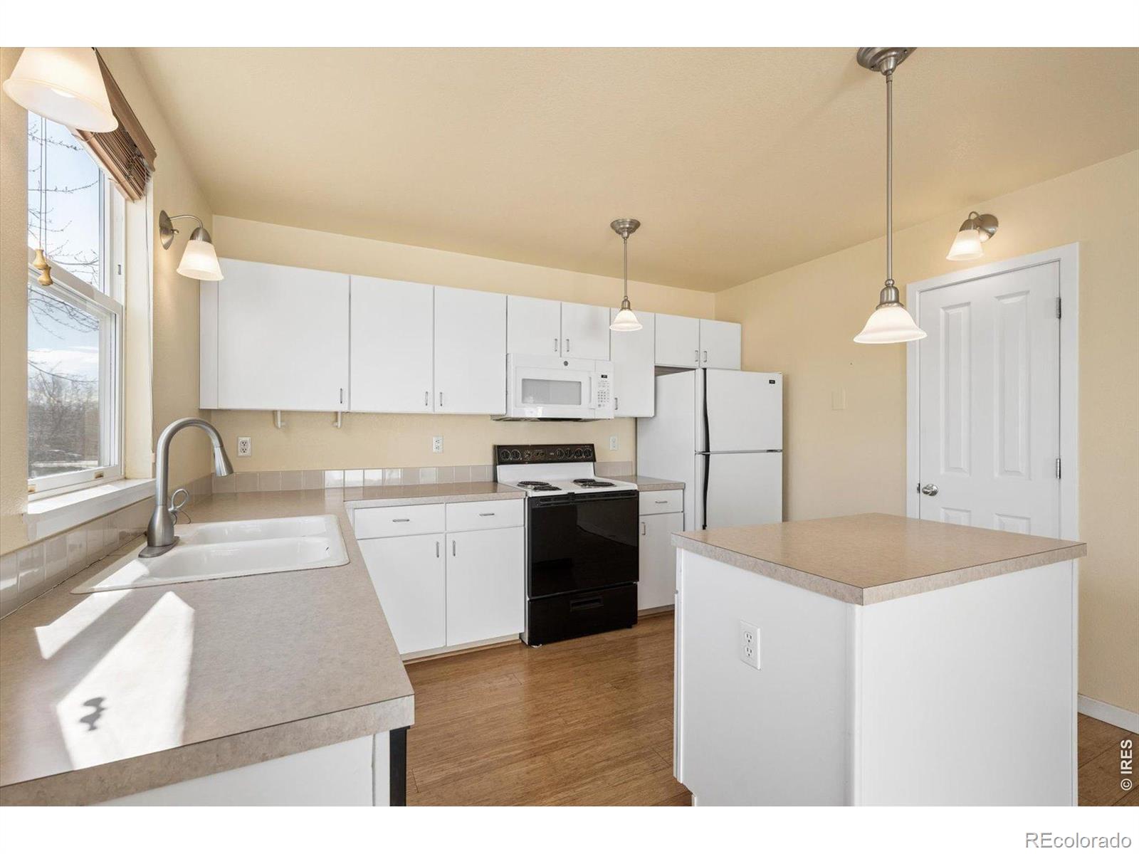 819 Thornwood Circle