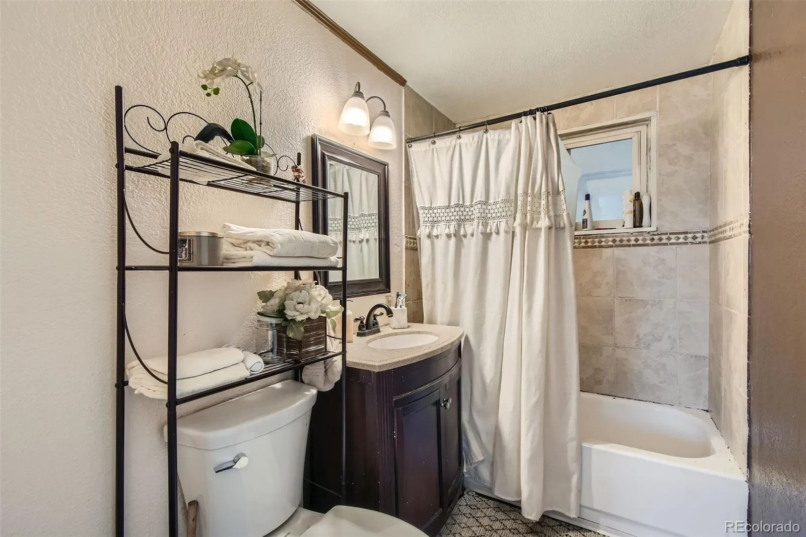 Commerce City, Colorado 80022, United States, 3 Bedrooms Bedrooms, ,2 BathroomsBathrooms,Residential,Active,6595