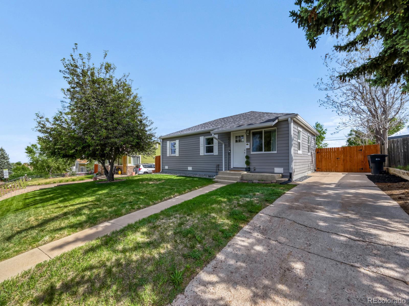 2260 Hoyt Drive
