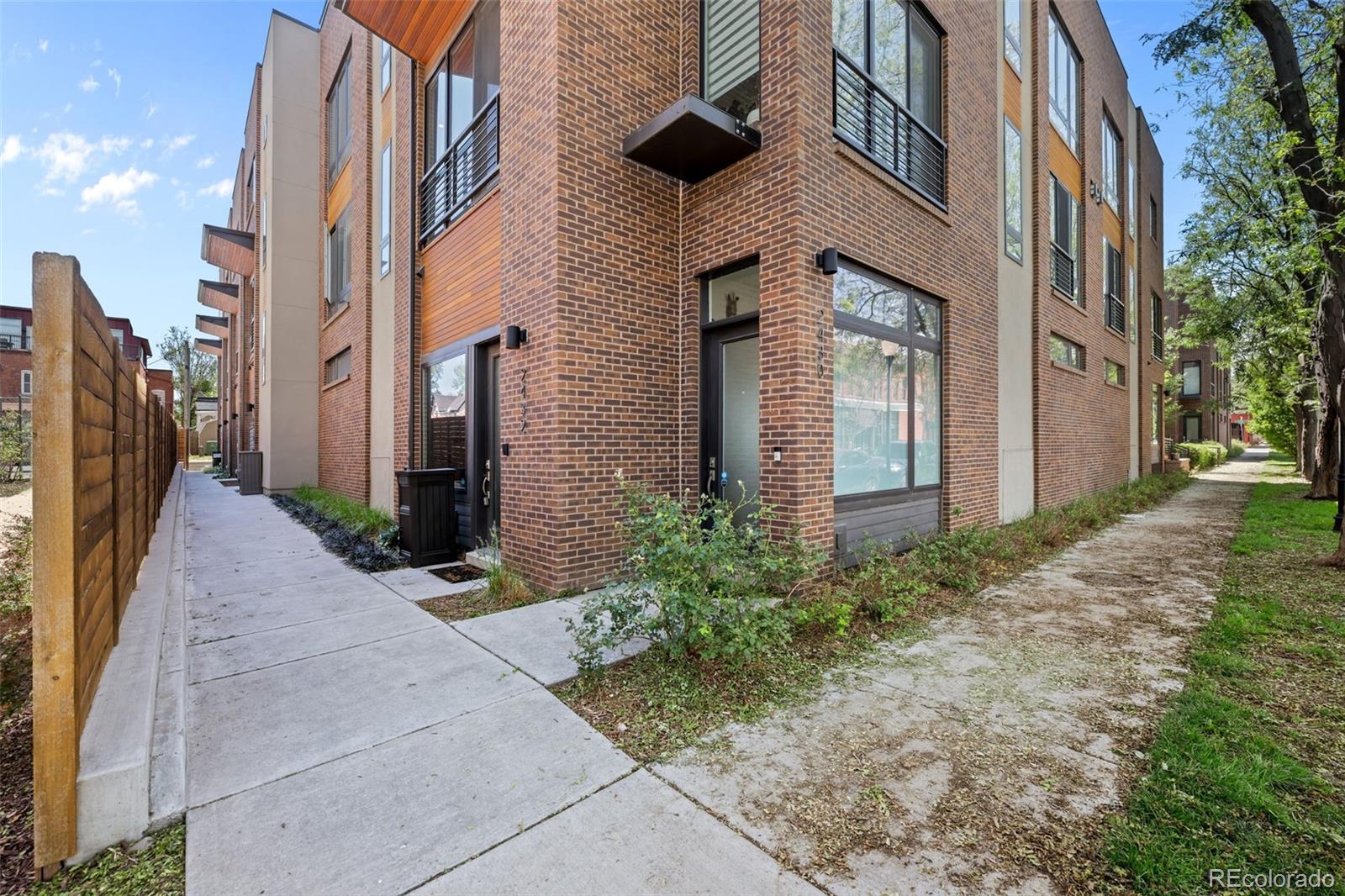 2438 N Washington Street