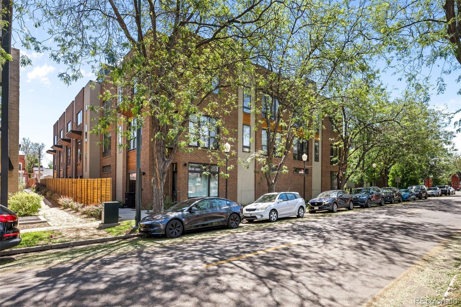 2438 N Washington Street
