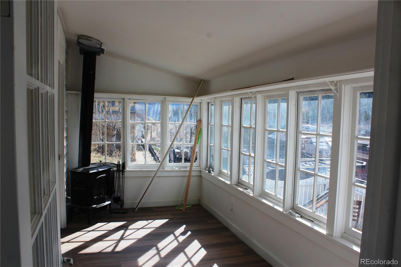 220 E 1st High Street