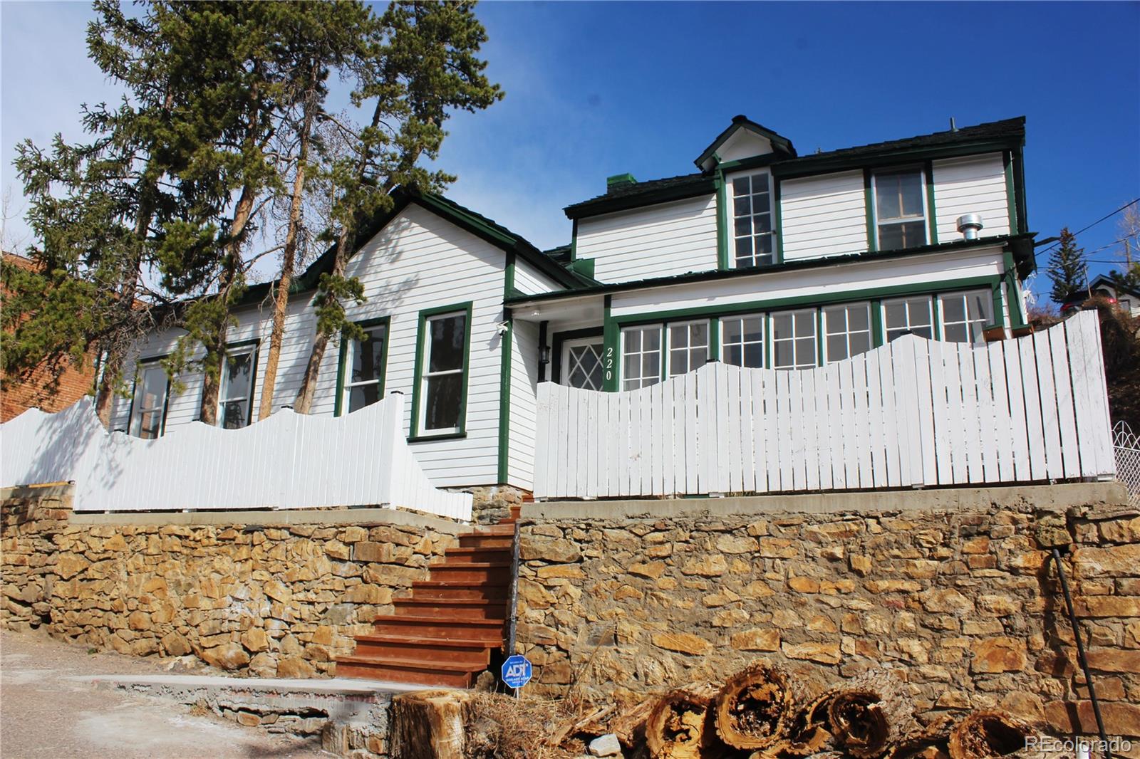 220 E 1st High Street