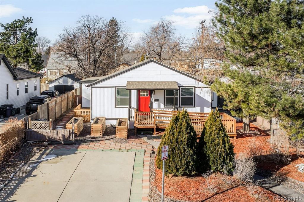 Photo of 1187 Syracuse Street, Denver, CO 80220 (MLS # 6303196)