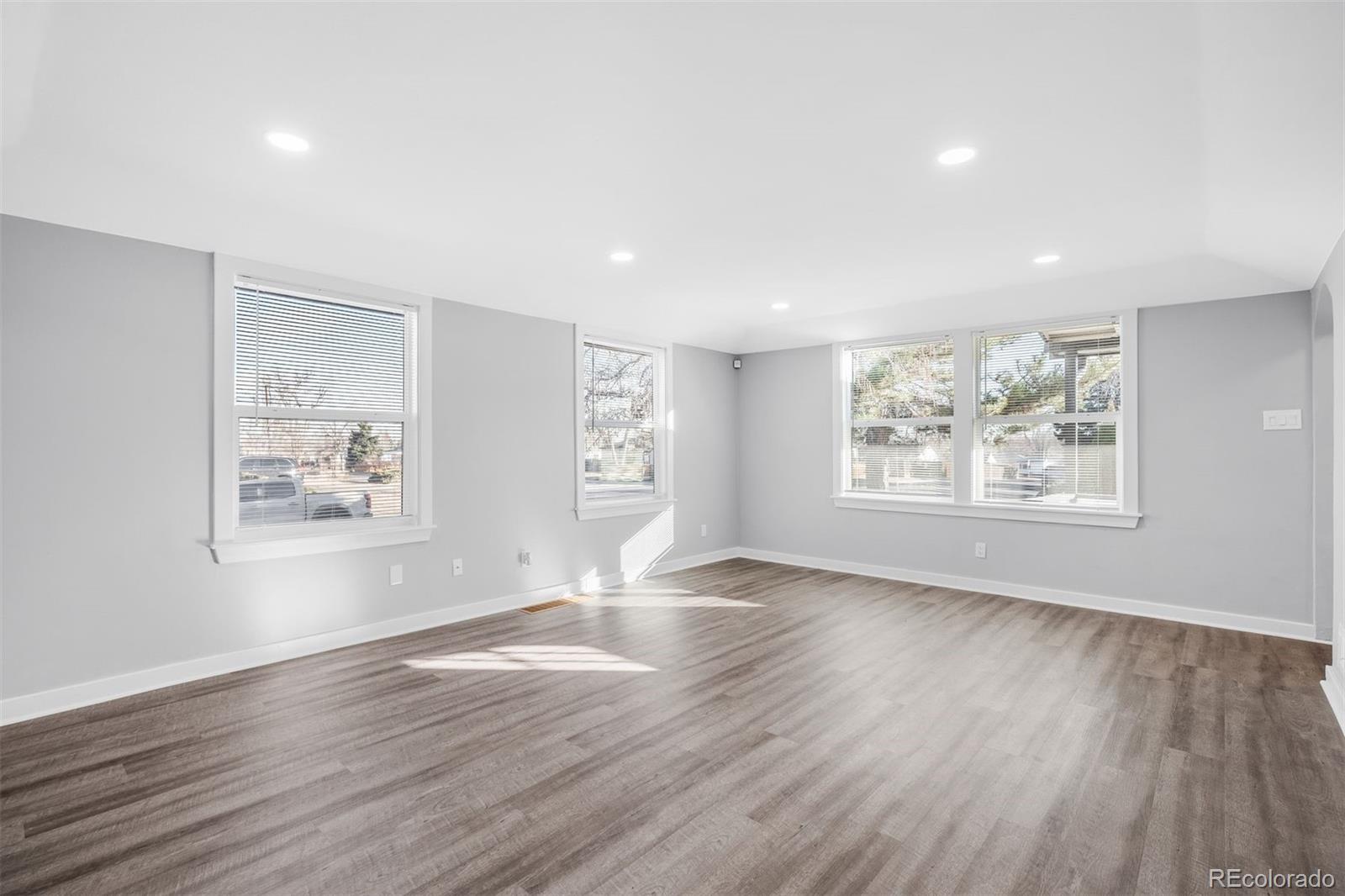 1187 Syracuse Street