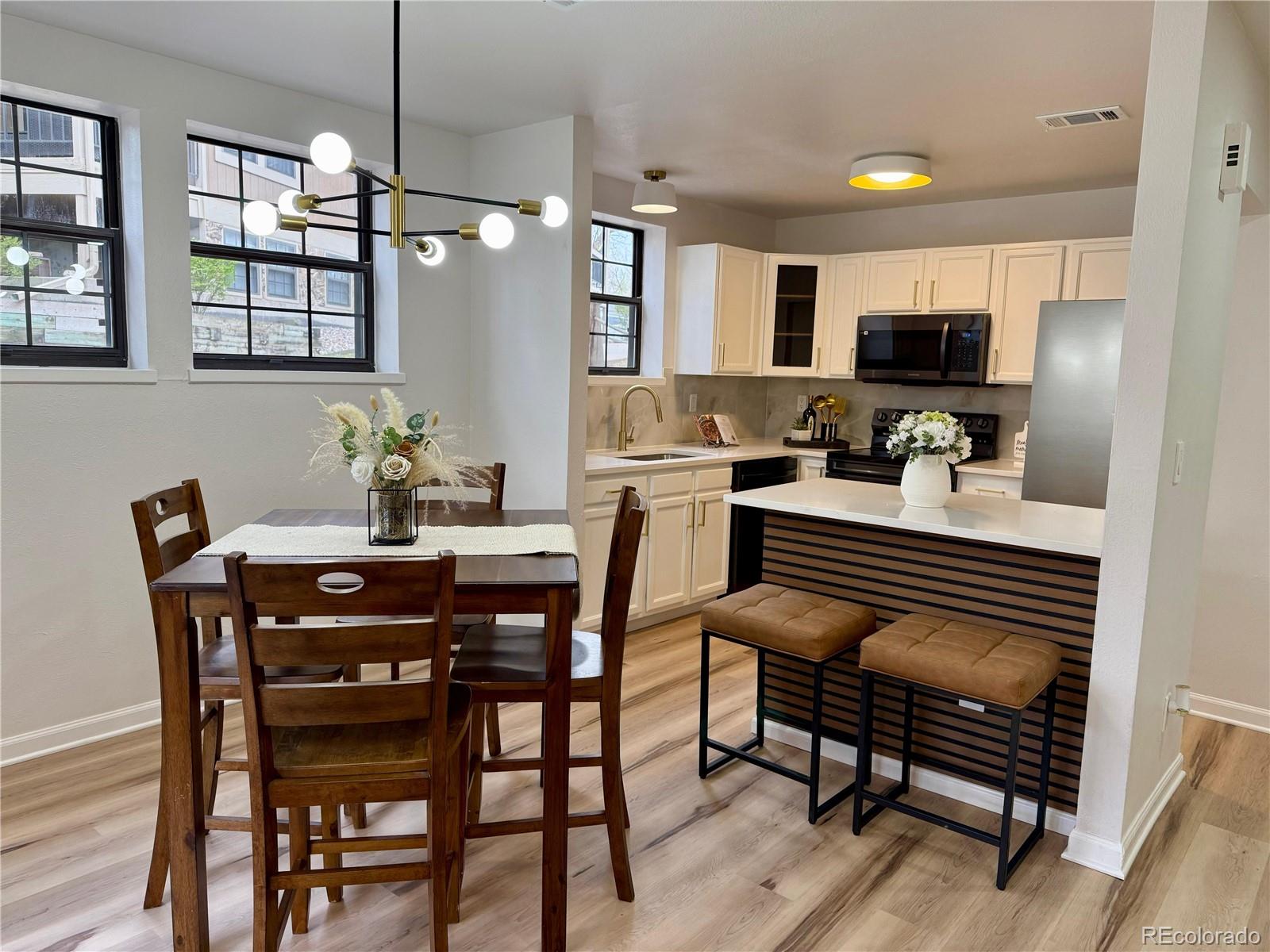 10950 W Florida Avenue 304