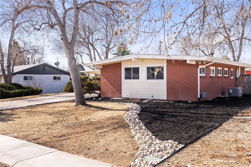 Photo of 6785 S Logan Street, Centennial, CO 80122 (MLS # 5017585)