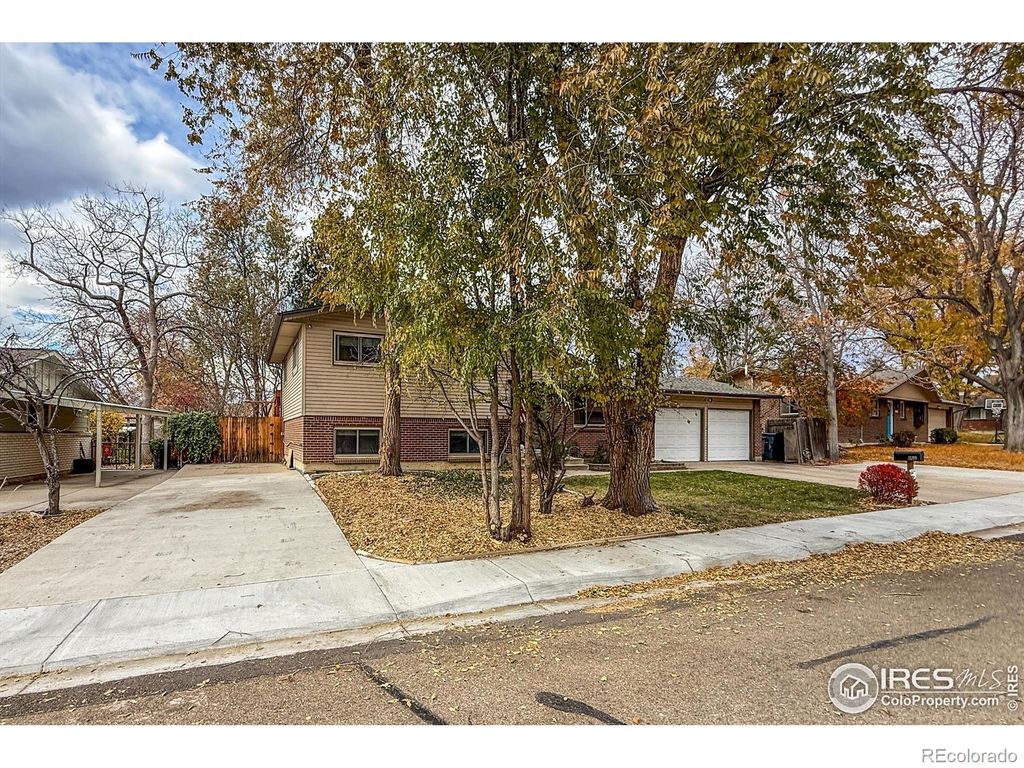 Photo of 1609 Meeker Drive, Longmont, CO 80504 (MLS # IR1047203)