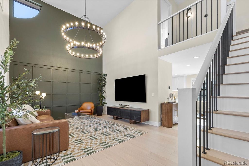 Photo of 5984 S Monaco Way, Centennial, CO 80111 (MLS # 9595640)