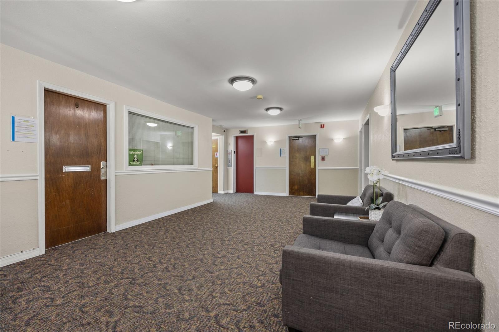 2227 Canyon Boulevard 261B