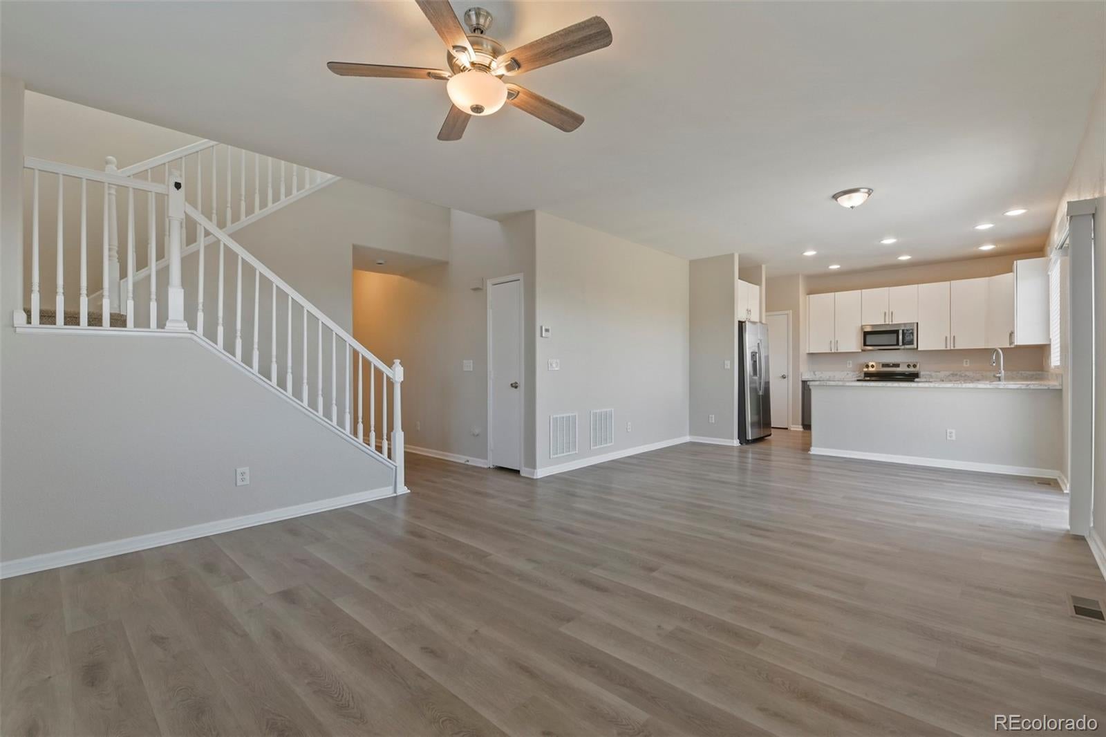 1922 E 164th Place