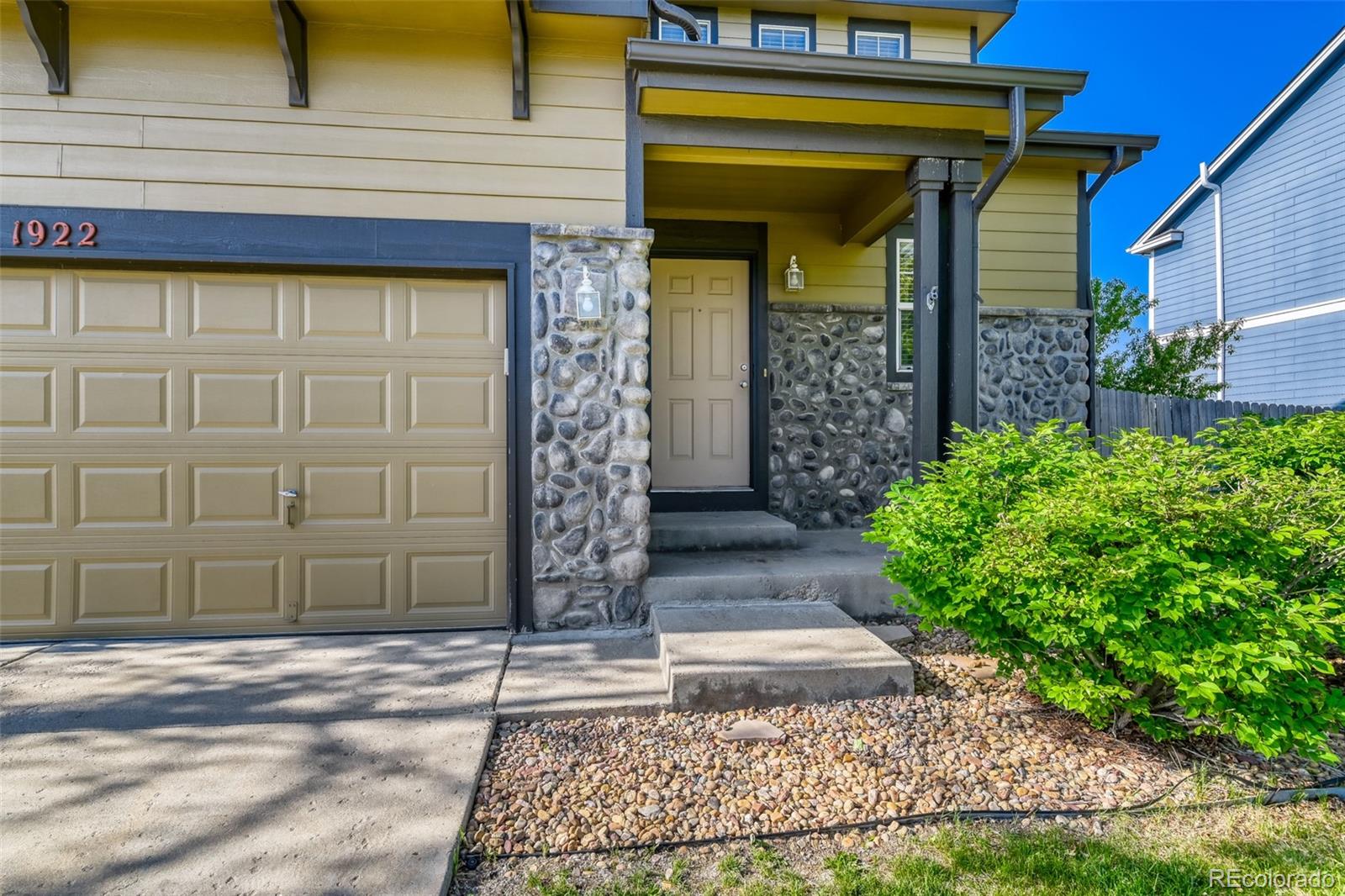 1922 E 164th Place