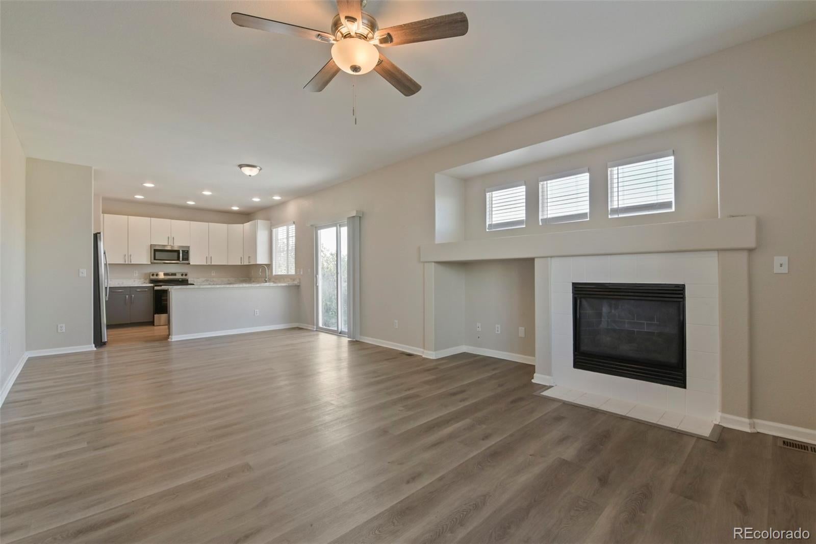 1922 E 164th Place