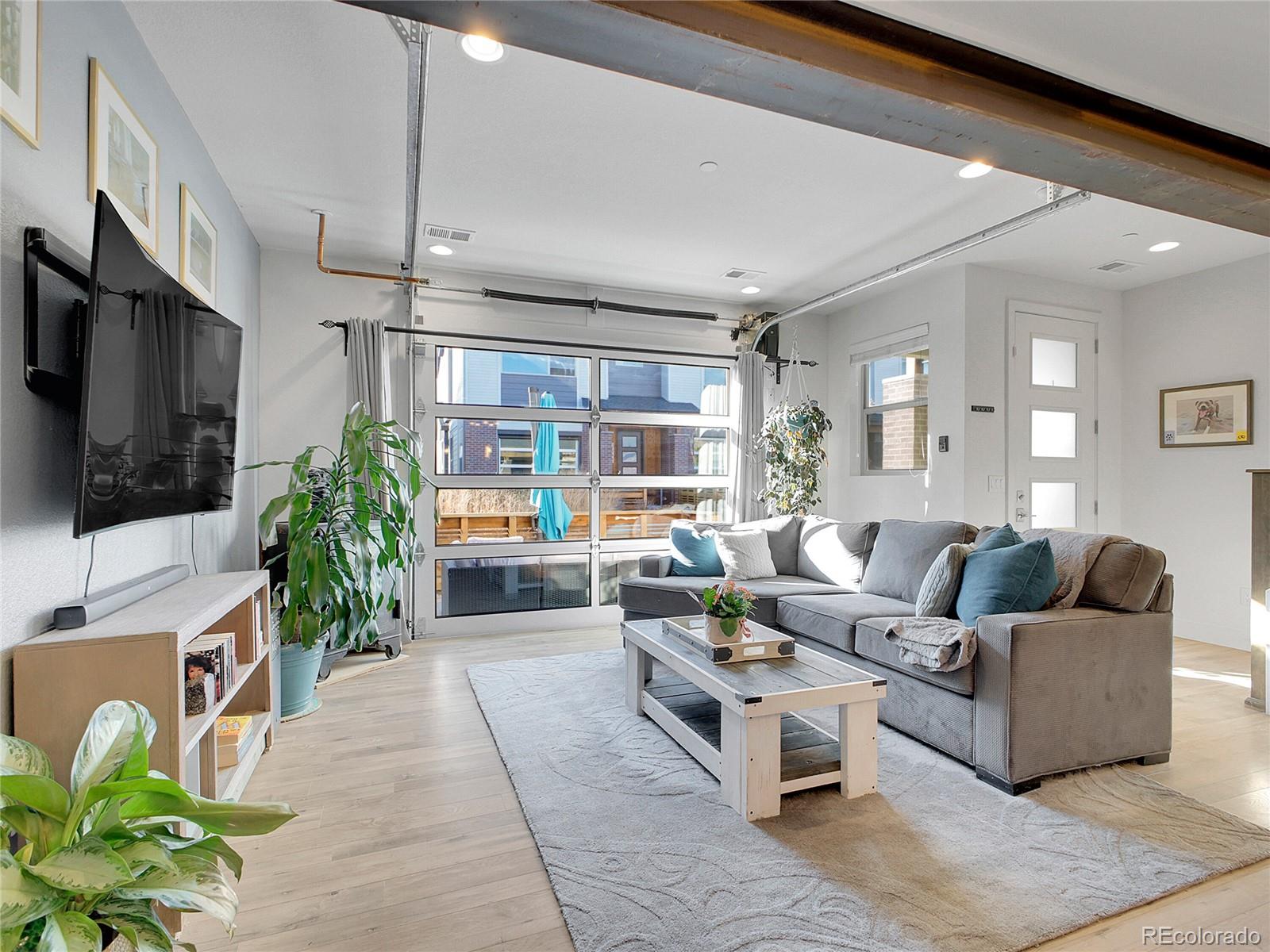 19562 E Sunset Circle