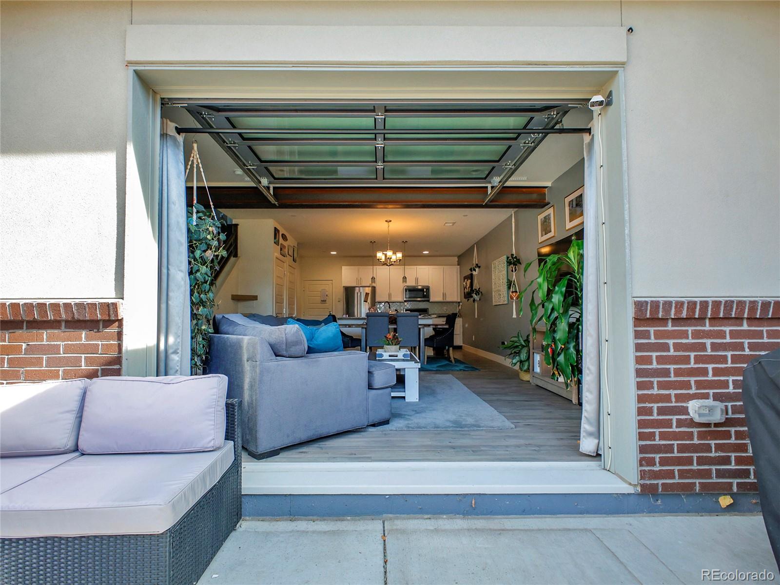 19562 E Sunset Circle