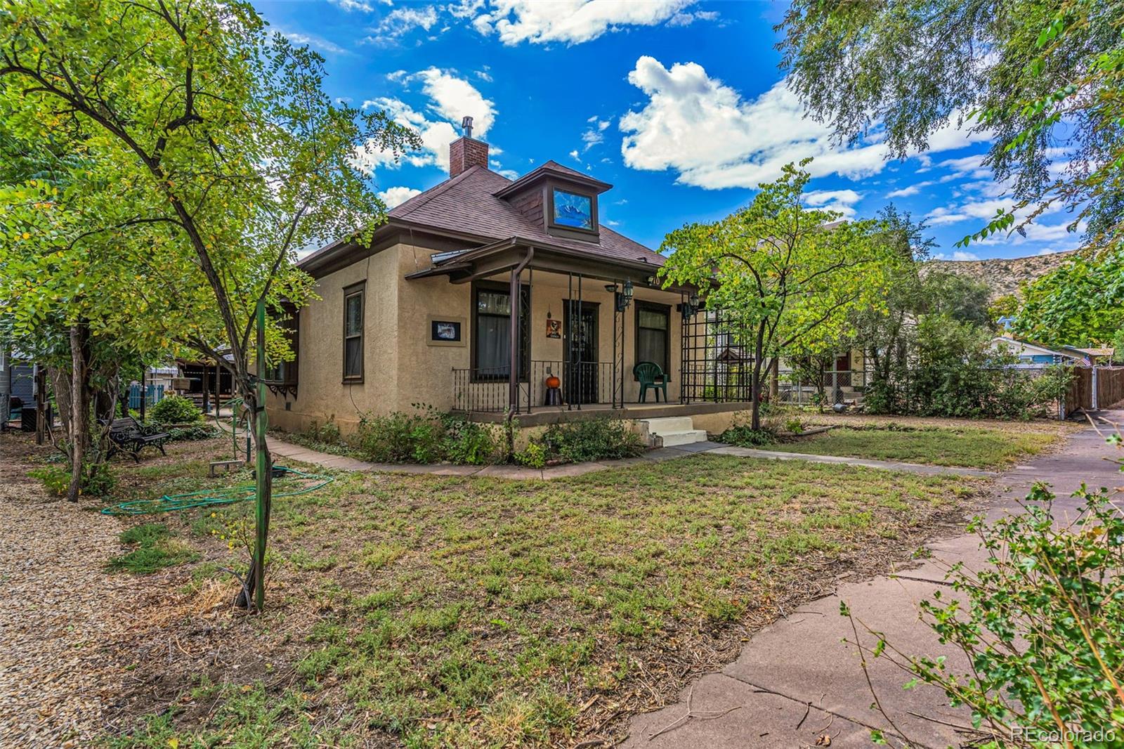 710 Woodlawn